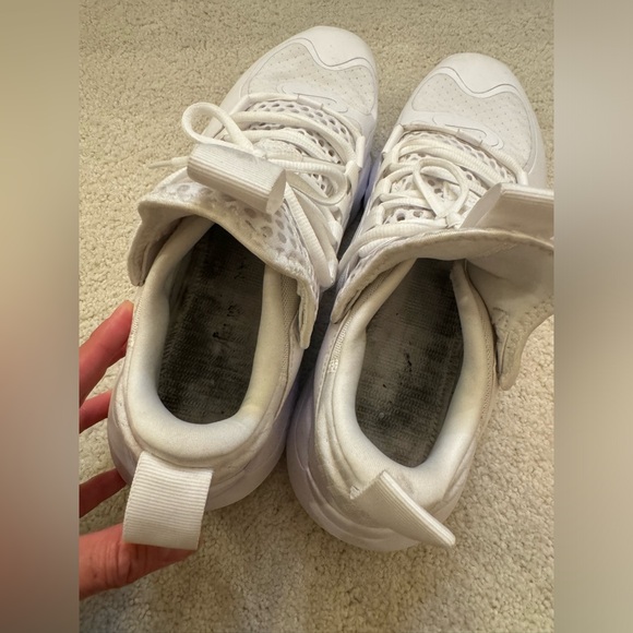 nike air max alpha savage 2 triple white